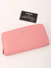 2011年頃製 カメリアエンボスCCマークプレートロングウォレット ピンク