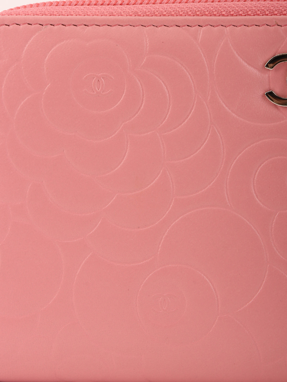 2011年頃製 カメリアエンボスCCマークプレートロングウォレット ピンク