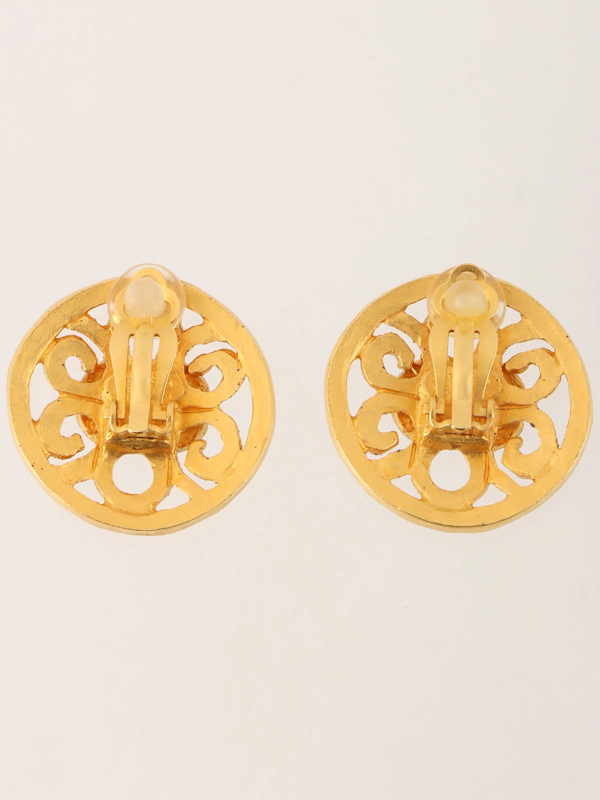 1995 Round CC Mark Cutout Earrings Gold