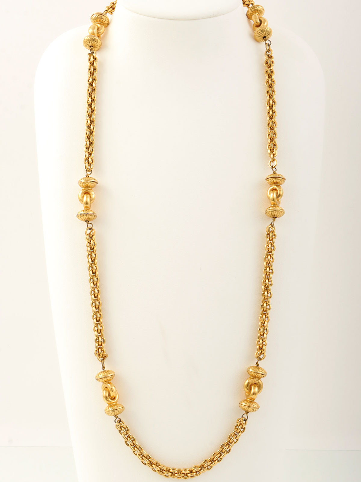 デザインモチーフチェーンロングネックレス ゴールド