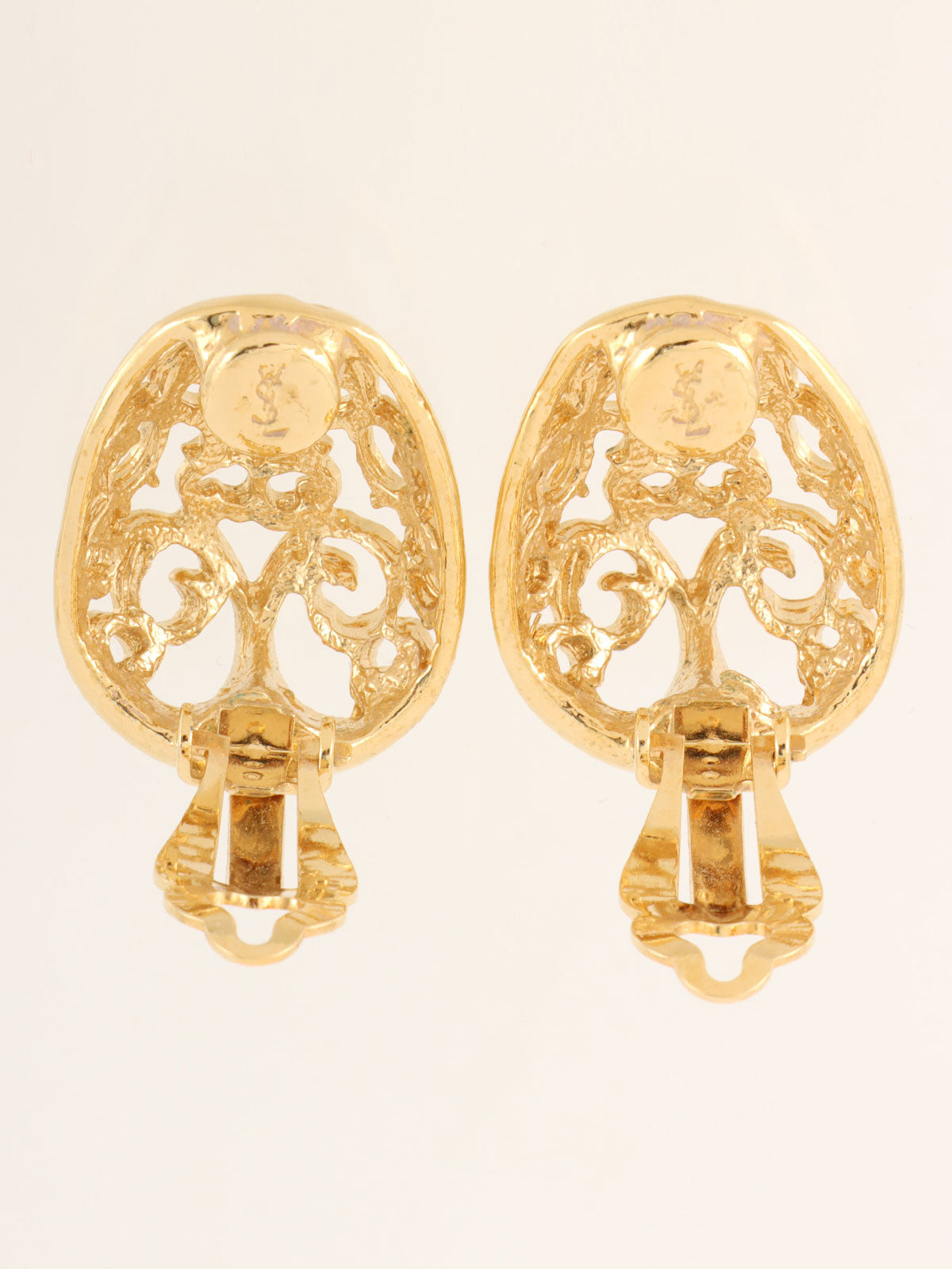 Design Cutout Earrings Gold