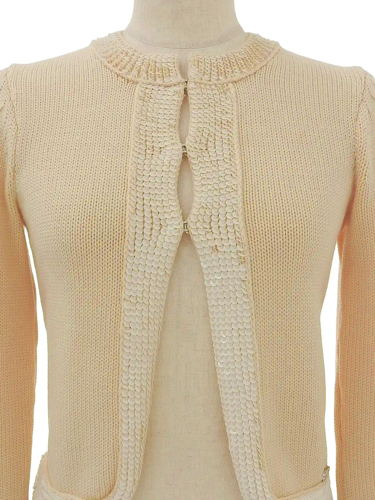 2007年製　スパンコールオーバルCCマークカーディガン　ベージュ