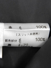 羊毛格纹图案套装，红色、黑色和绿色