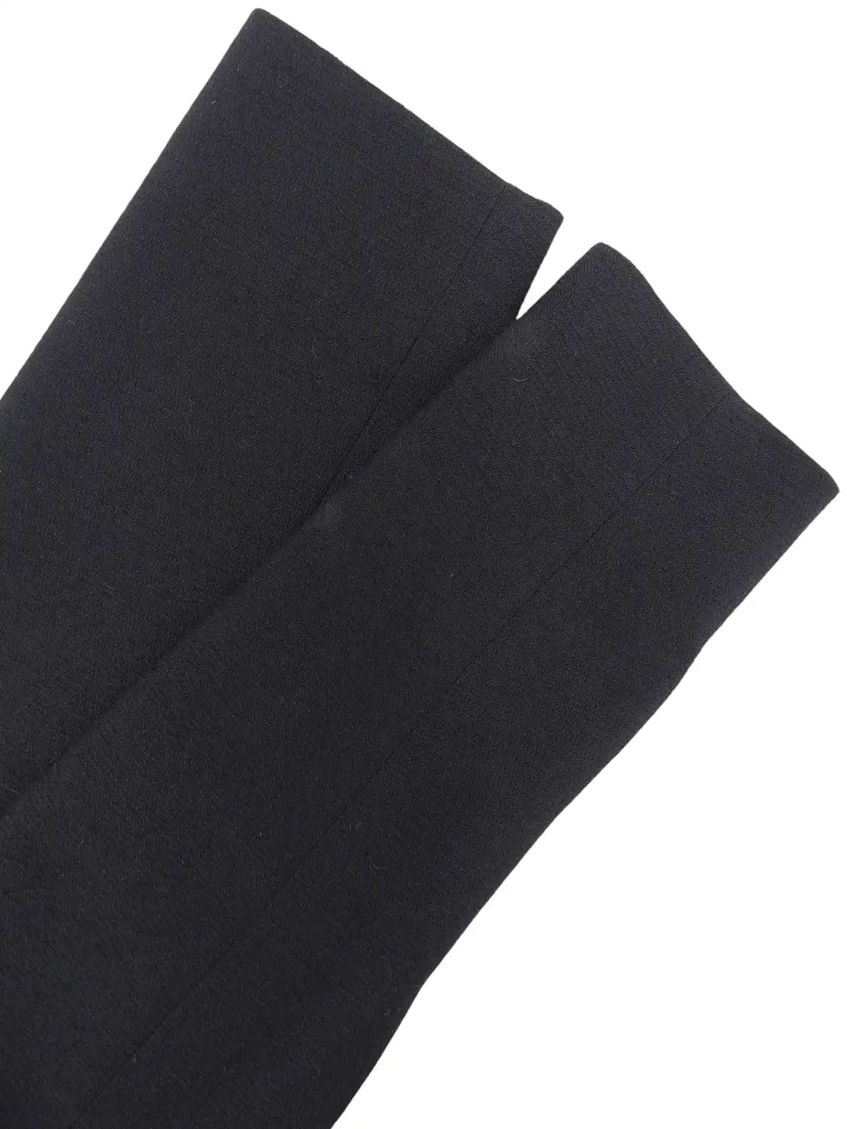 羊毛格纹图案套装，红色、黑色和绿色