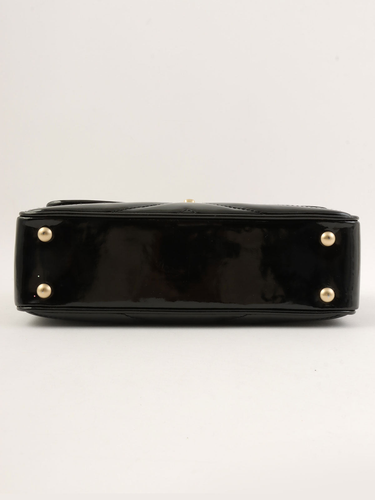 2003 Patent CC Turn Lock Chain Bag, Black