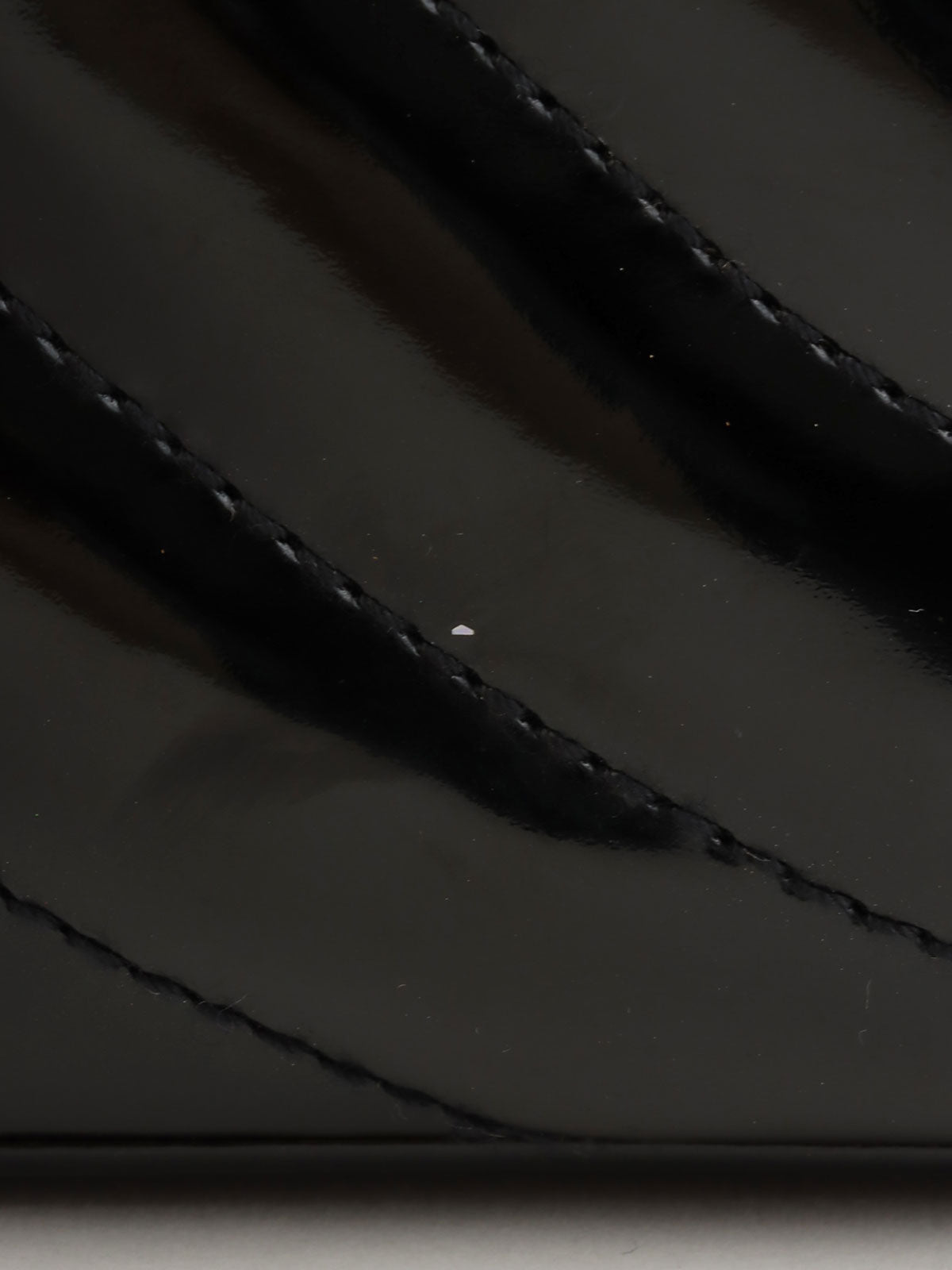 2003 Patent CC Turn Lock Chain Bag, Black