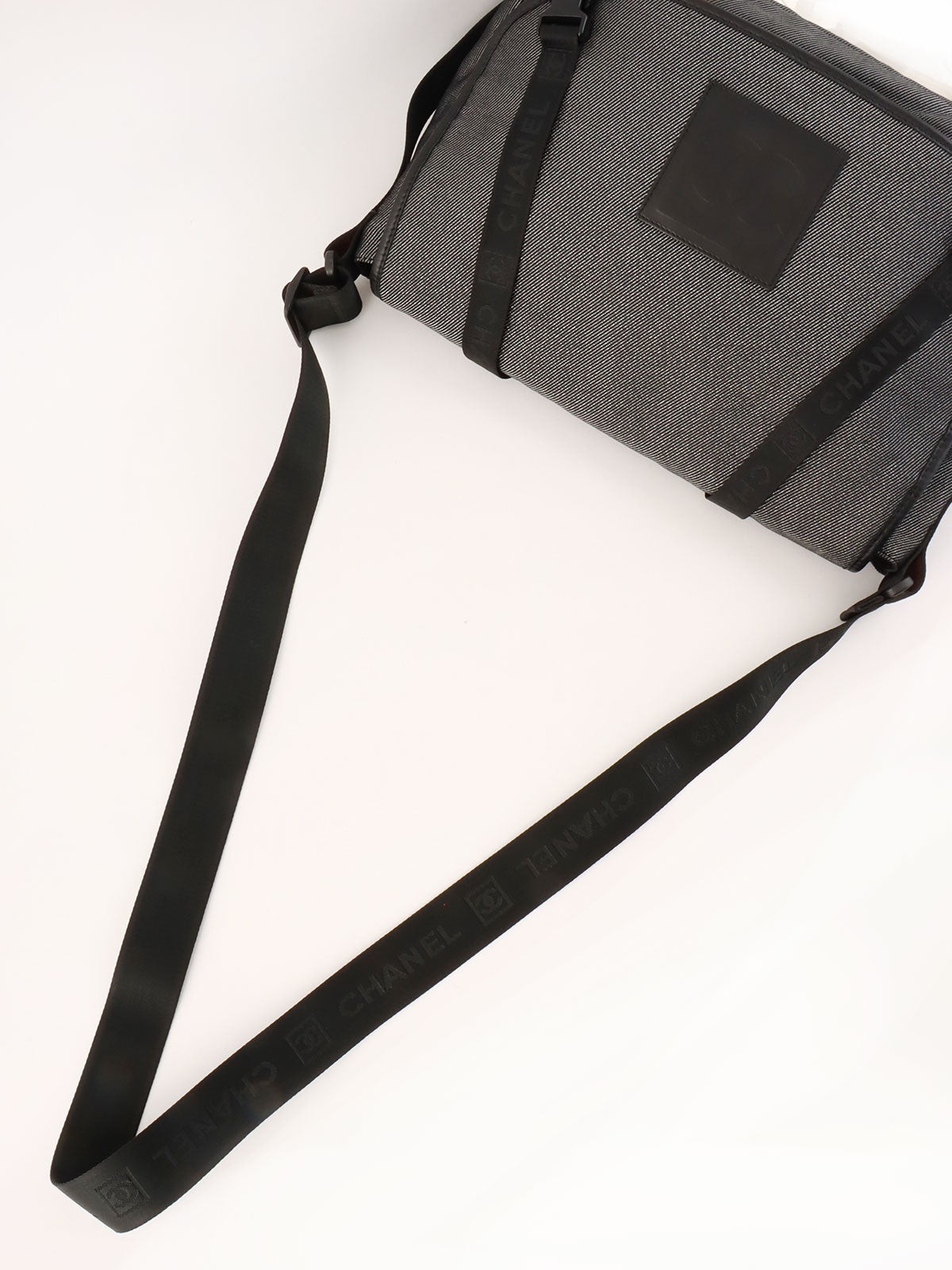 2005年左右制造 Sport Line双C标志标志肩背包 灰色