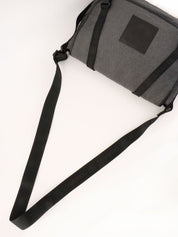 2005年左右制造 Sport Line双C标志标志肩背包 灰色