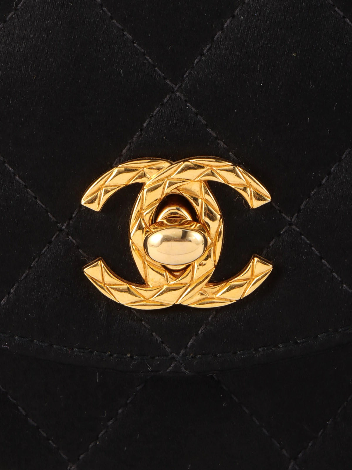 1992年頃製　シルクサテンCCターンロックビジューチェーンバッグミニ　ブラック