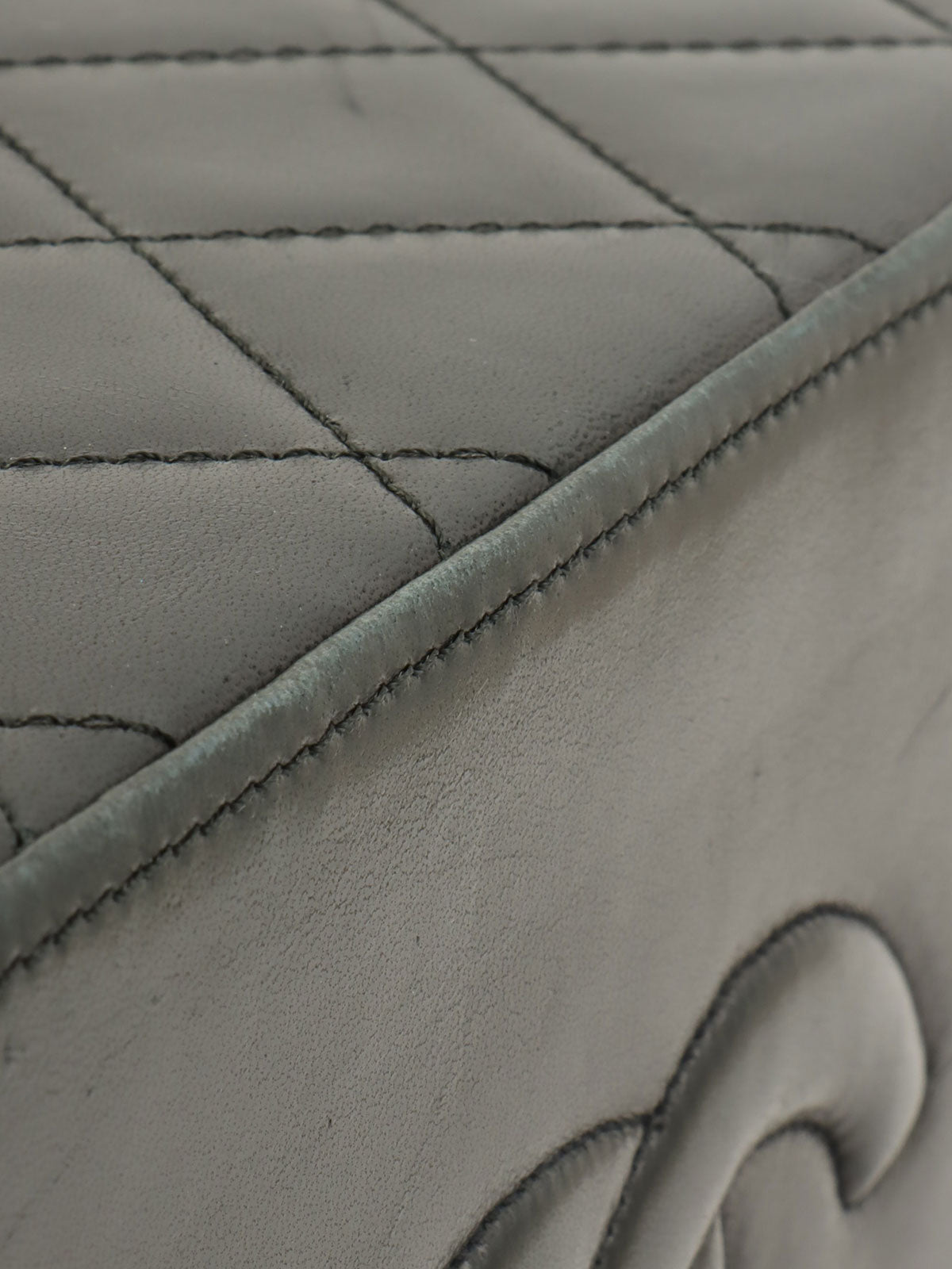 1992年頃製 マトラッセステッチCCターンロックバニティバッグ ブラック