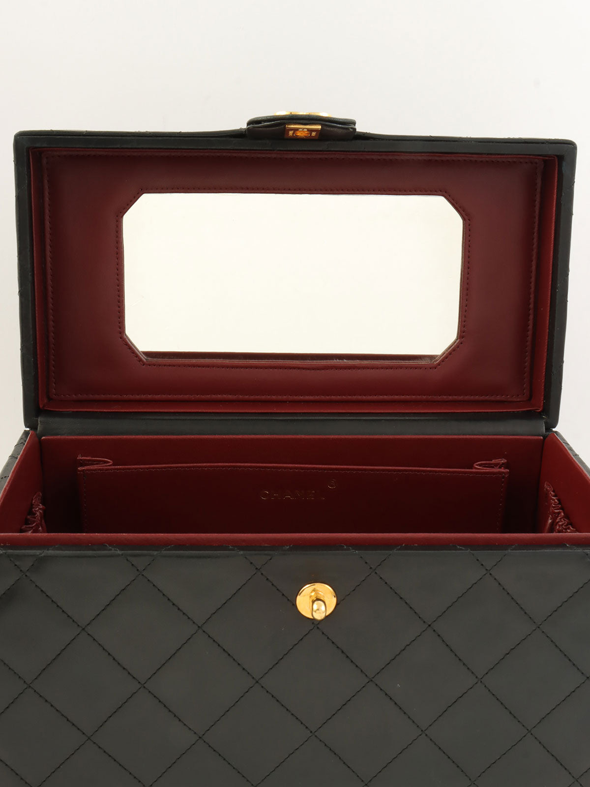 1992年頃製 マトラッセステッチCCターンロックバニティバッグ ブラック