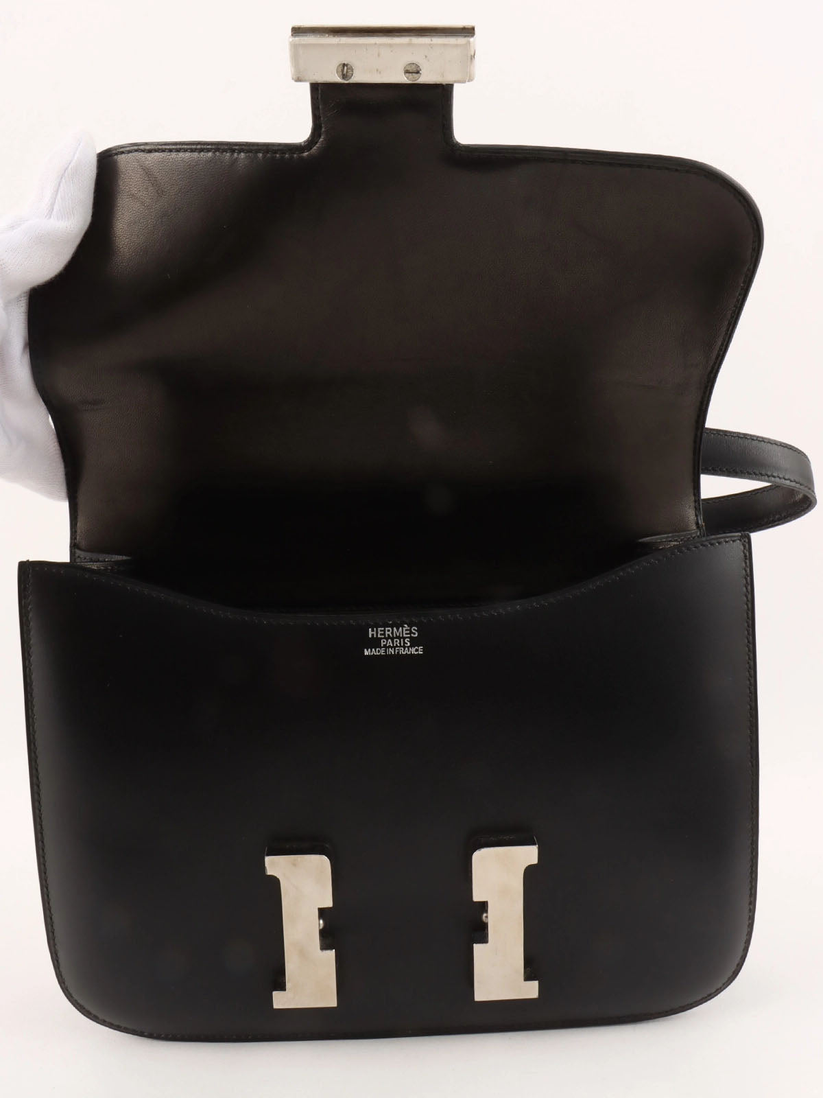 1998 Constance 23 Black