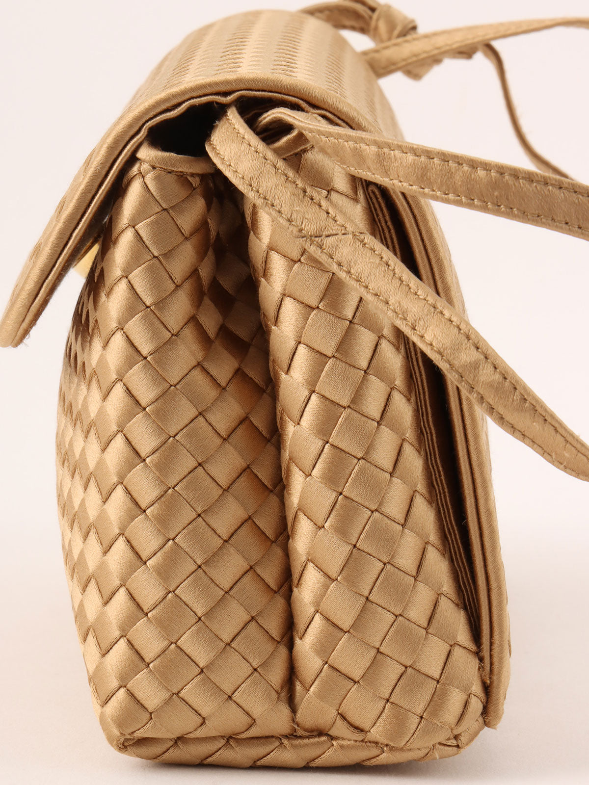 サテンイントレチャートミニショルダーバッグ ゴールド