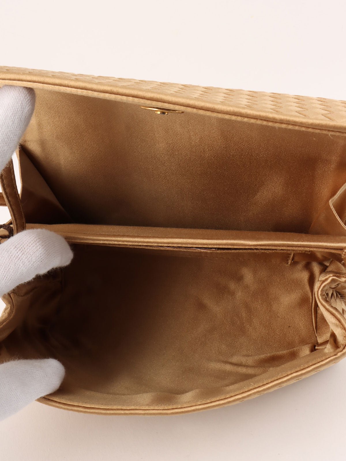 サテンイントレチャートミニショルダーバッグ ゴールド