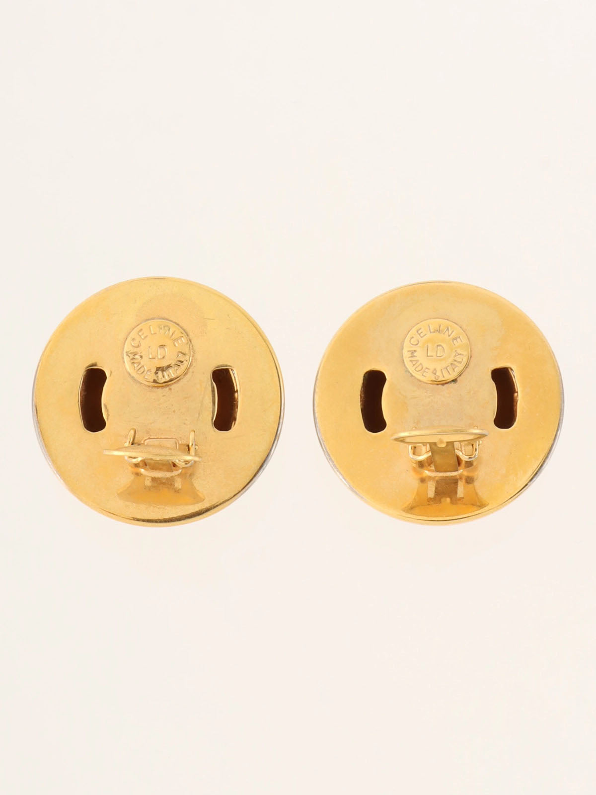 Star Motif Round Logo Earrings Gold