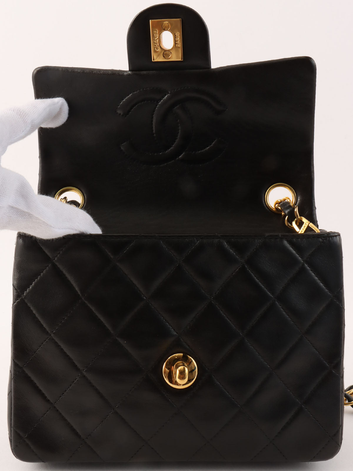 1997 Classic Flap Chain Bag Mini Black