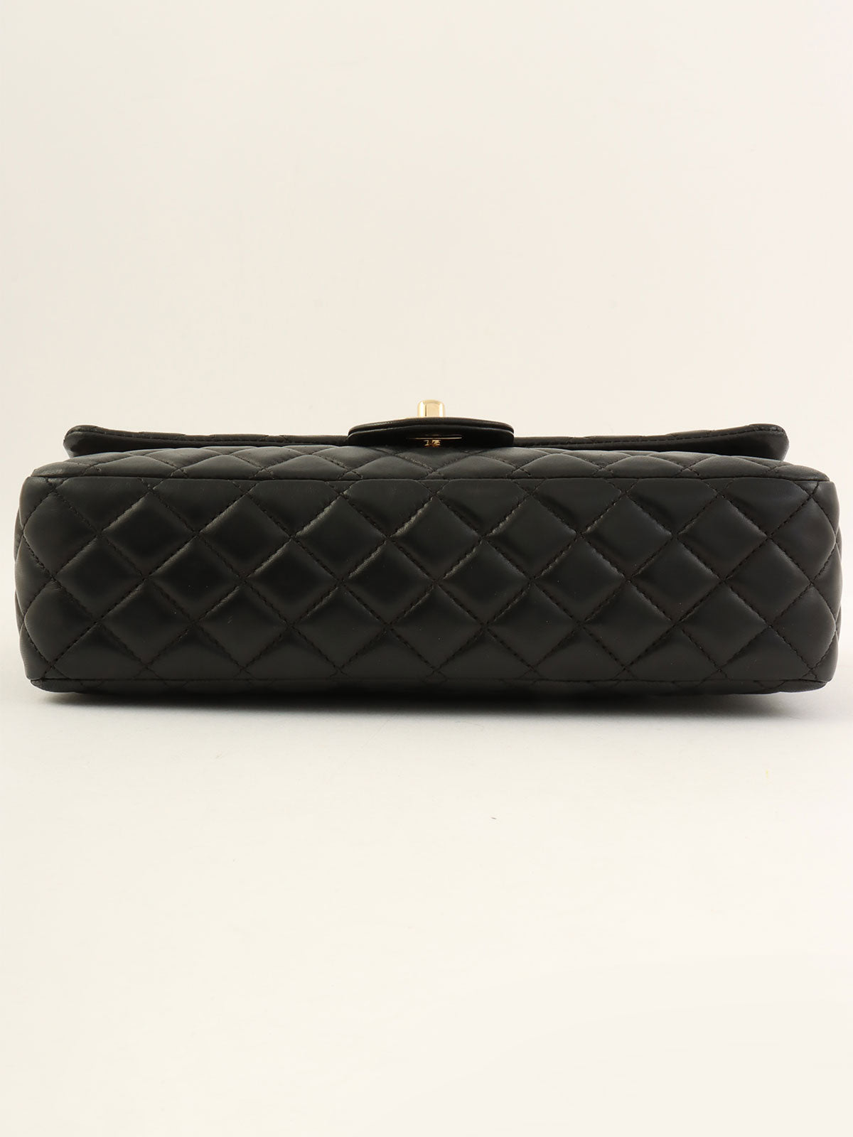 2008 Valentine's Day Limited Edition CC Turnlock Matelasse Chain Shoulder Bag in Black