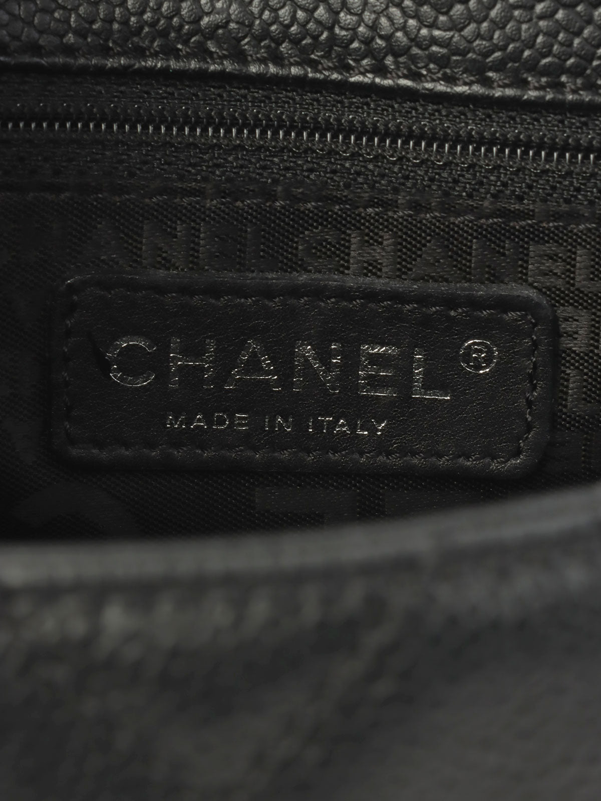 2005年頃製 キャビアスキン2.55ターンロックプレートハンドバッグ ブラック