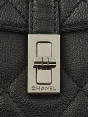 2005 Caviar Skin 2.55 Turnlock Plate Handbag in Black