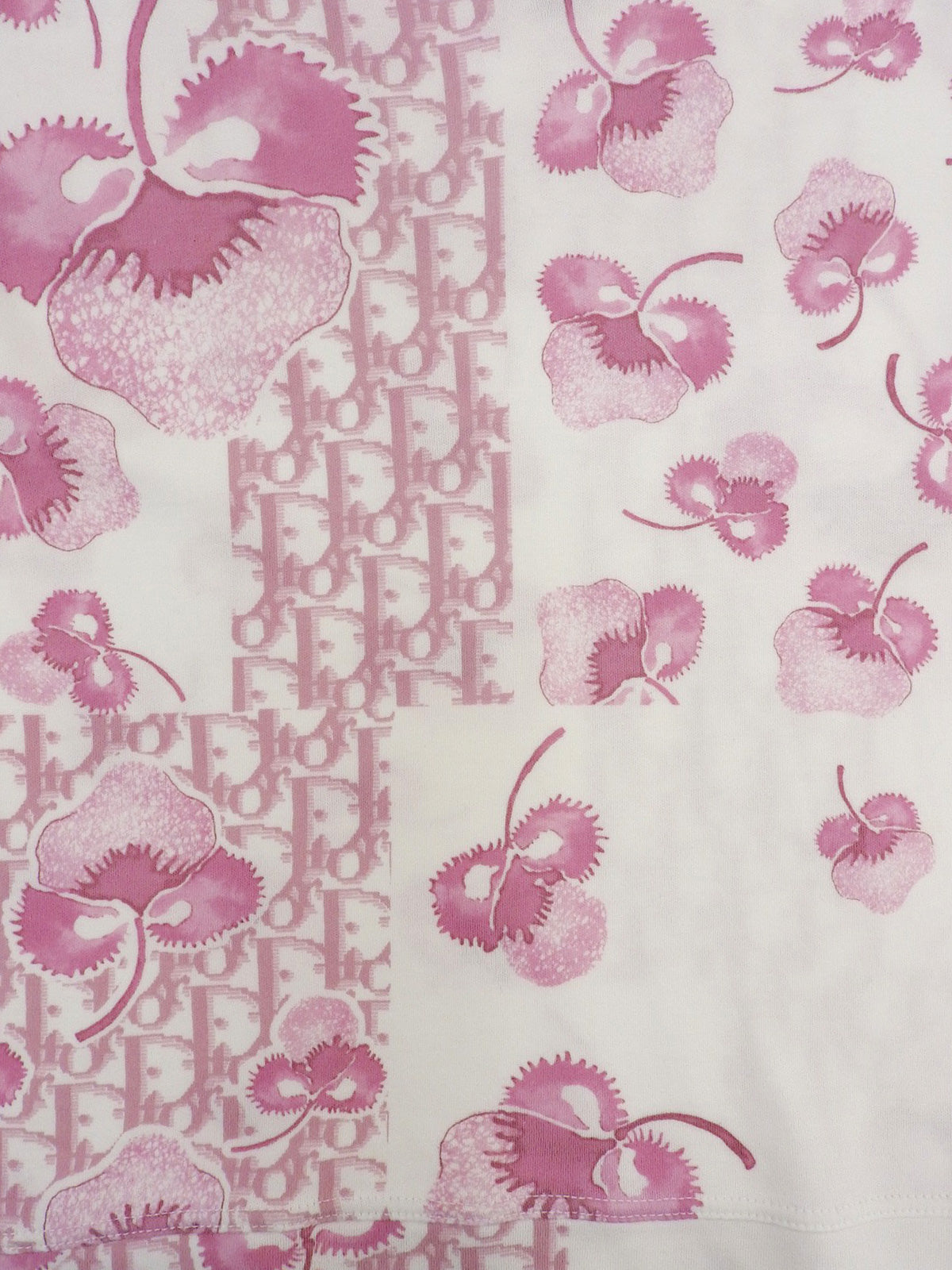 Design Pattern Short Sleeve Top in White/Pink