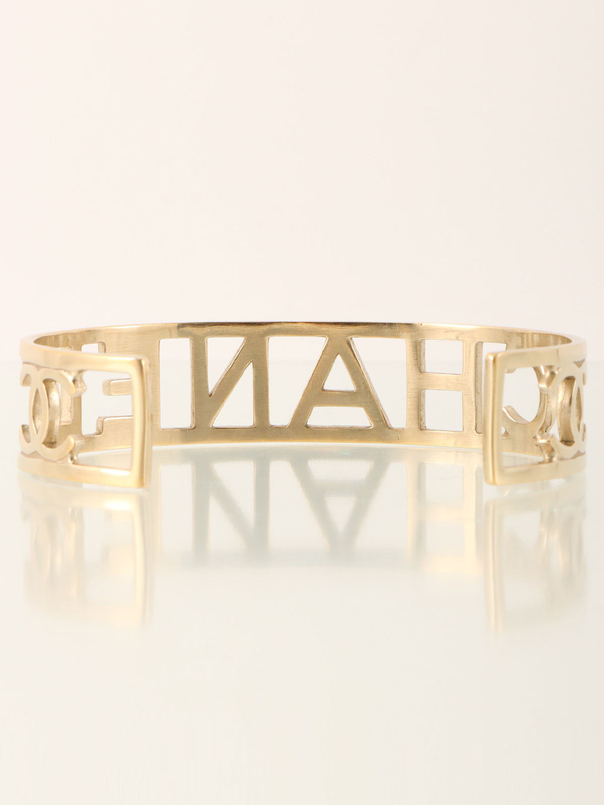 2015年製 CCマークロゴカットアウトバングル ゴールド