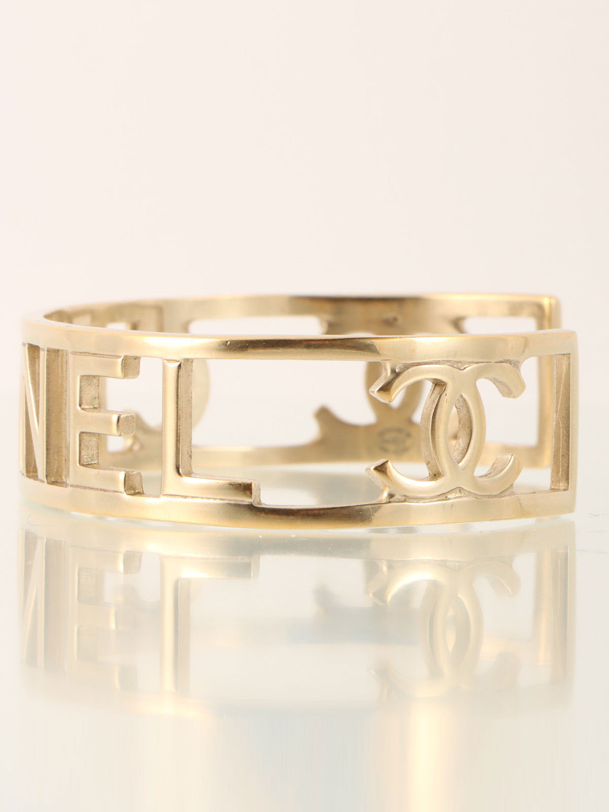 2015年製 CCマークロゴカットアウトバングル ゴールド