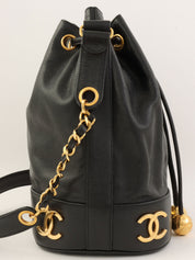 1992 Caviar Skin 6CC Mark Stitch Drawstring Shoulder Bag Black