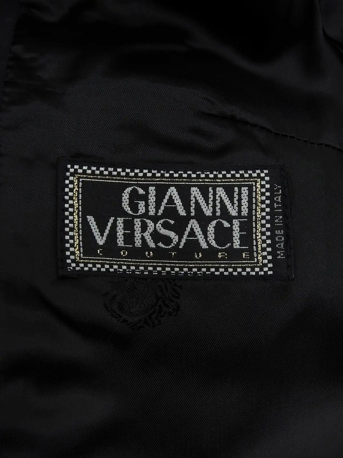 メデューサ刺繍ロングコート ブラック