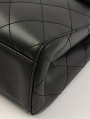 1998 Matelasse Stitch CC Turnlock Shoulder Bag in Black