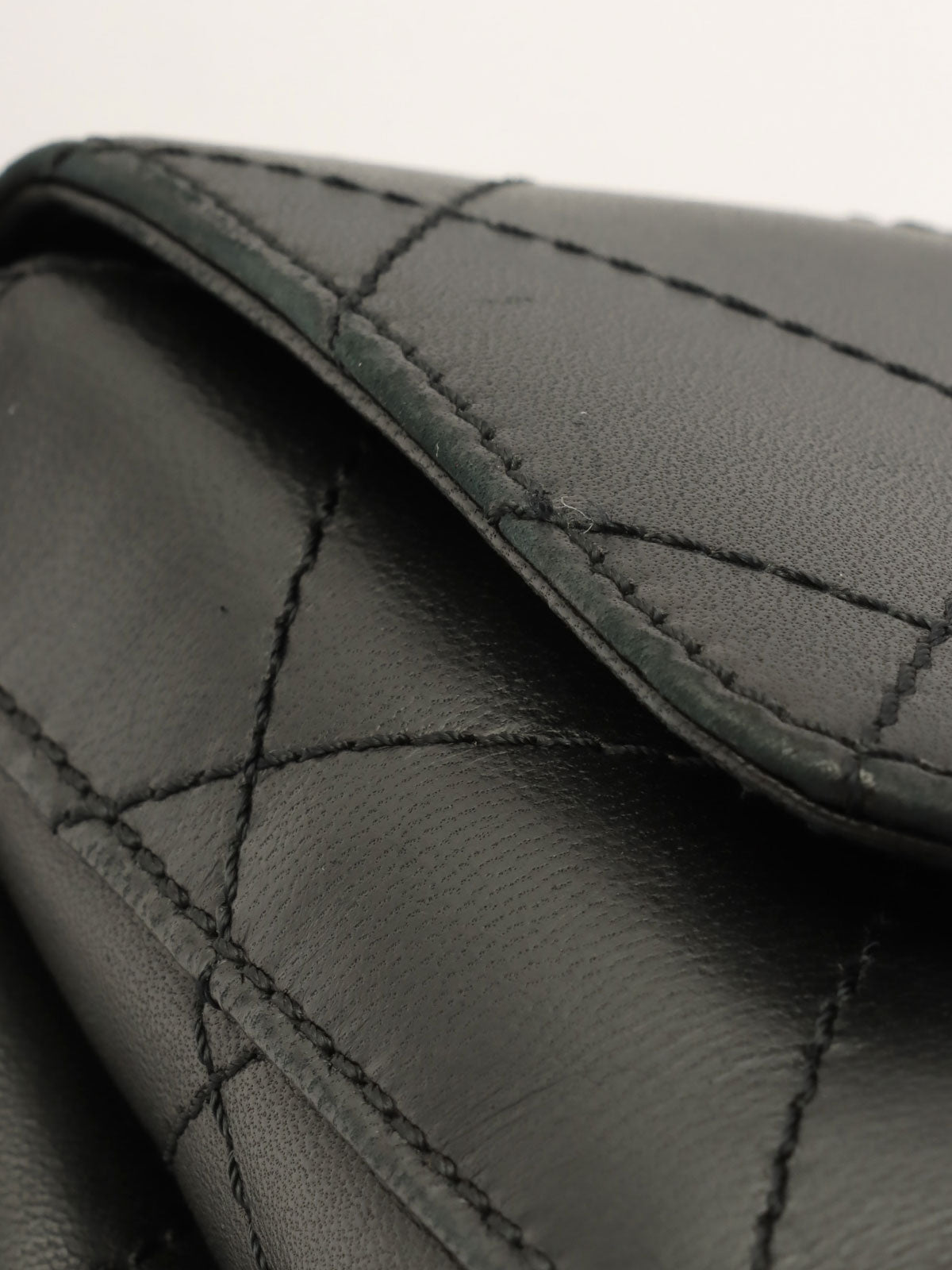 1998 Matelasse Stitch CC Turnlock Shoulder Bag in Black