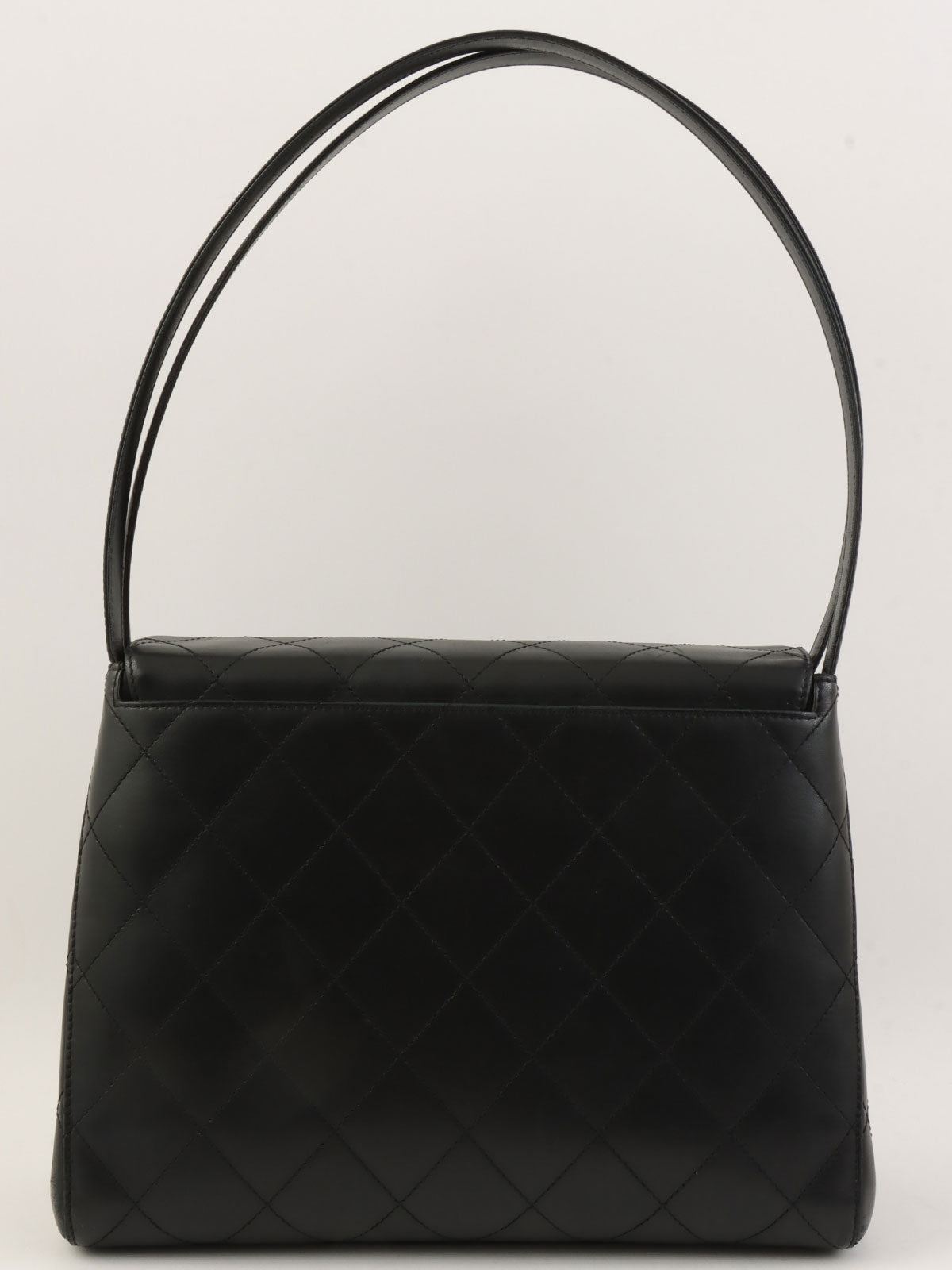 1998 Matelasse Stitch CC Turnlock Shoulder Bag in Black