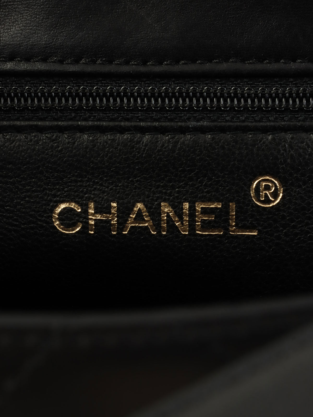 1998 Matelasse Stitch CC Turnlock Shoulder Bag in Black