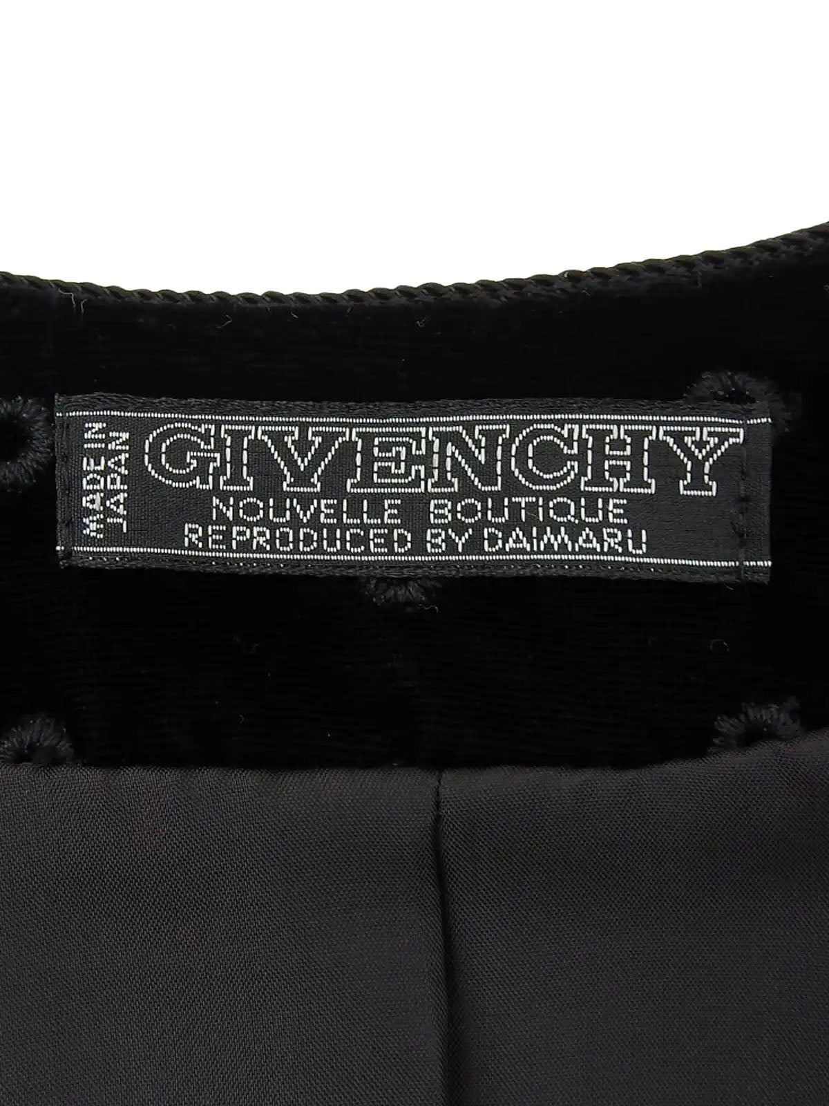 Velour Punching Pattern Set in Black