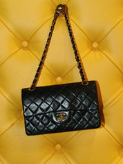 Classic flap chain bag 25cm black, made between 1985 and 1990