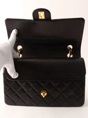 Classic flap chain bag 25cm black, made between 1985 and 1990