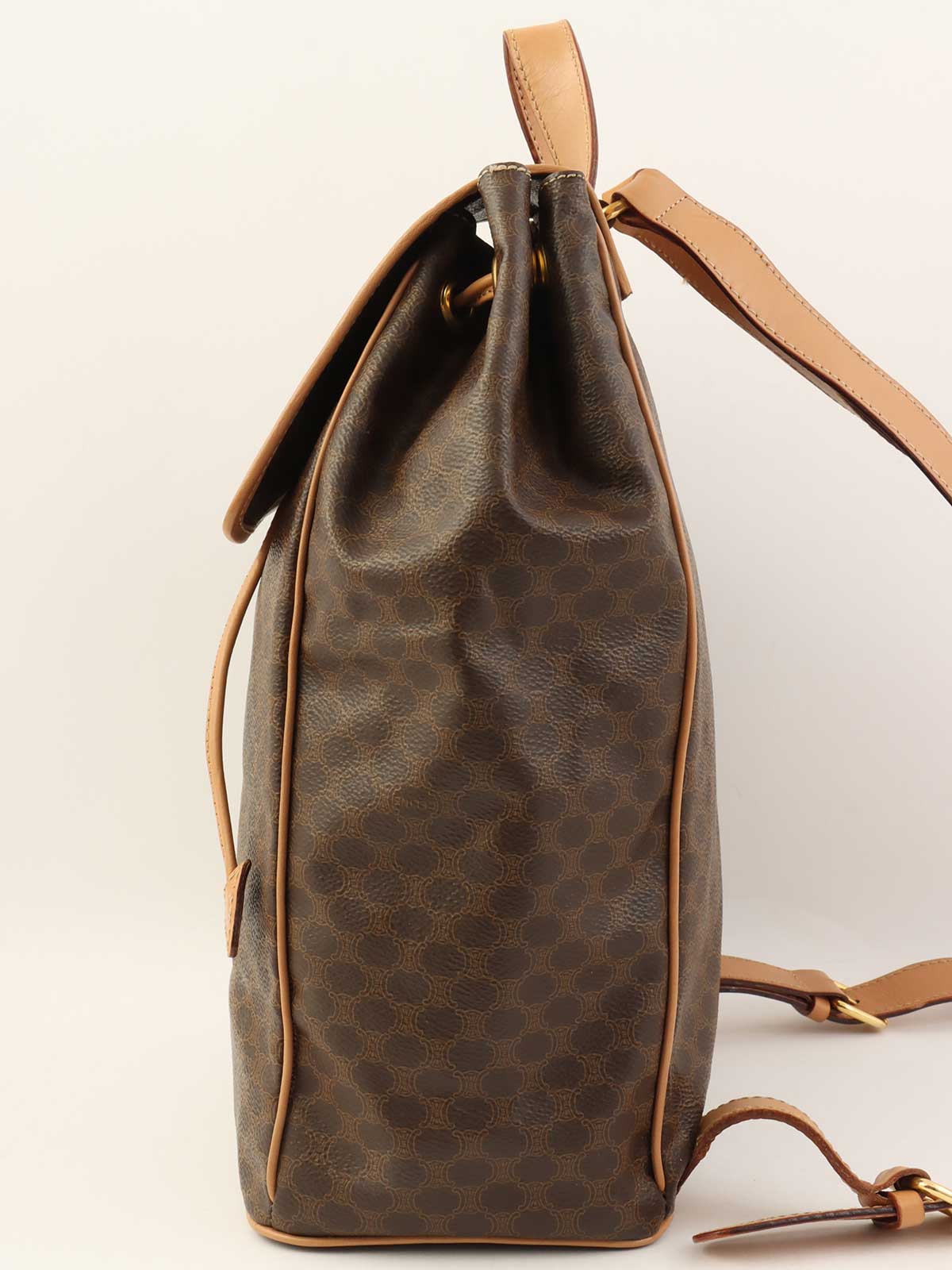 マカダムパターンリングロゴプレートバックパック ブラウン