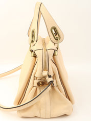 パラティミディアム ベージュ