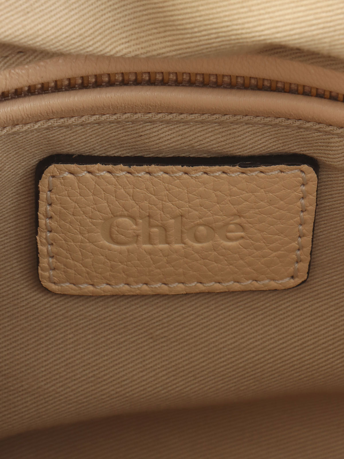 パラティミディアム ベージュ