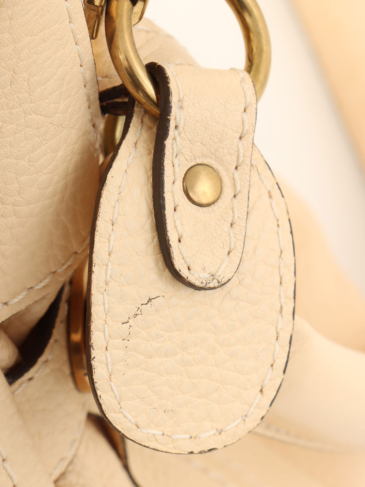 パラティミディアム ベージュ