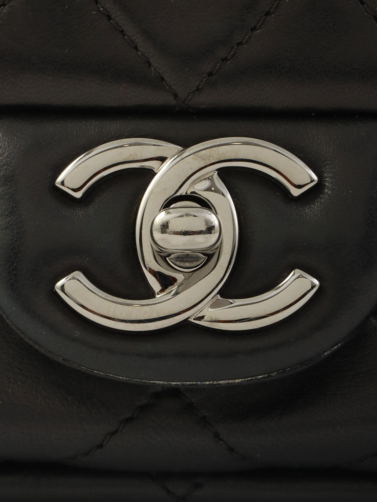 2014 马特拉塞呼啦圈手提包，黑色