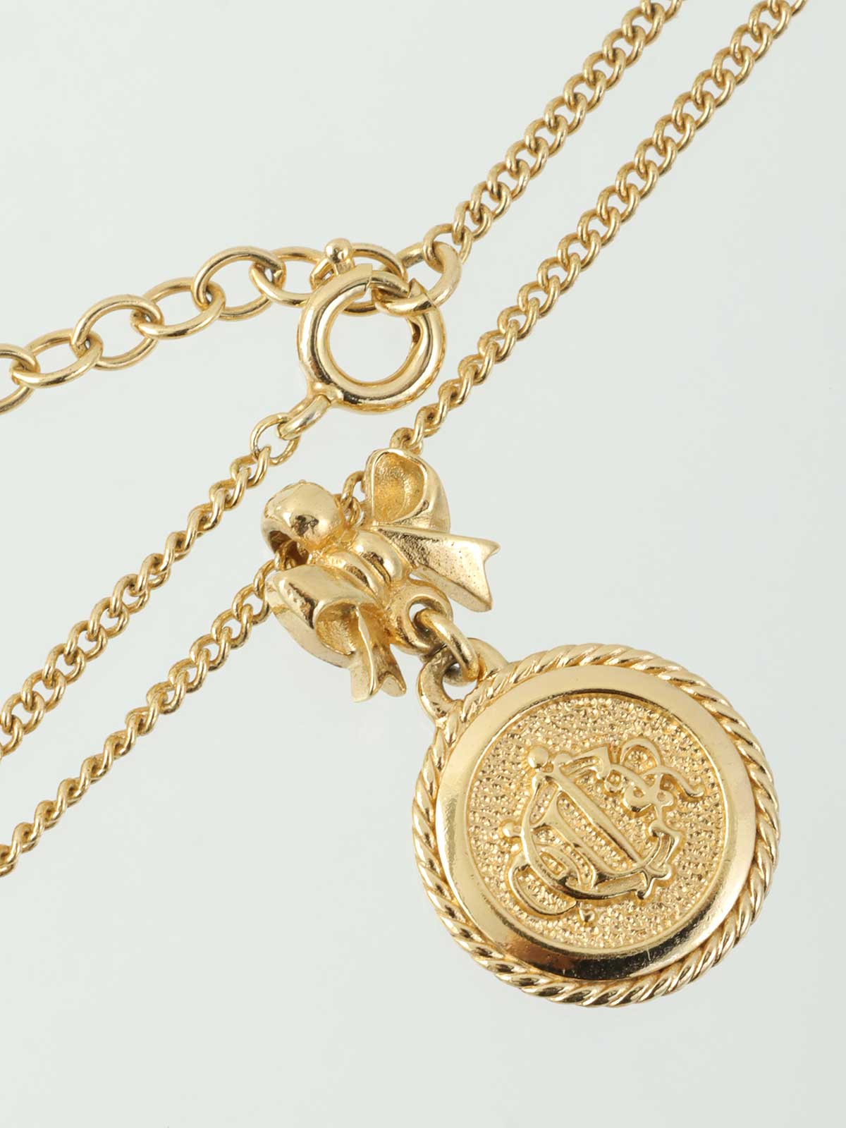 Ribbon Round Emblem Logo Necklace Gold