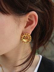 Round Clock Motif Earrings Gold