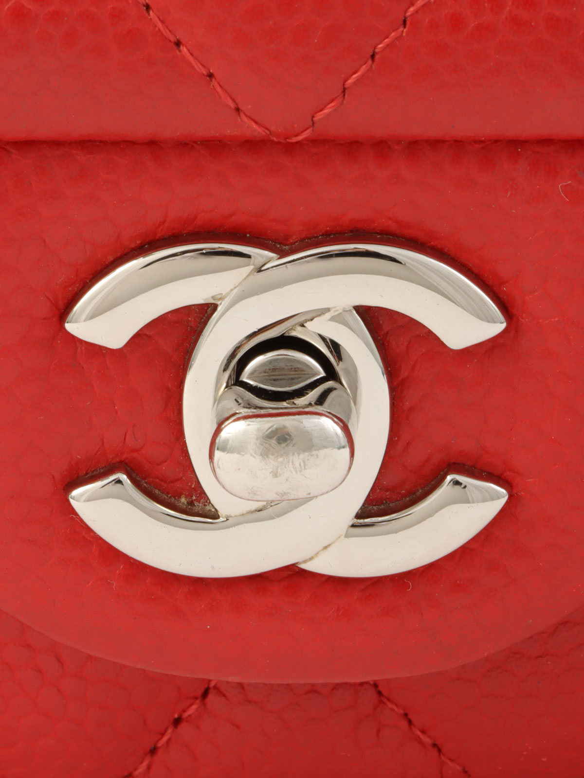 2014 Caviar Skin Matelasse Stitch CC Turnlock Chain Shoulder Bag in Red