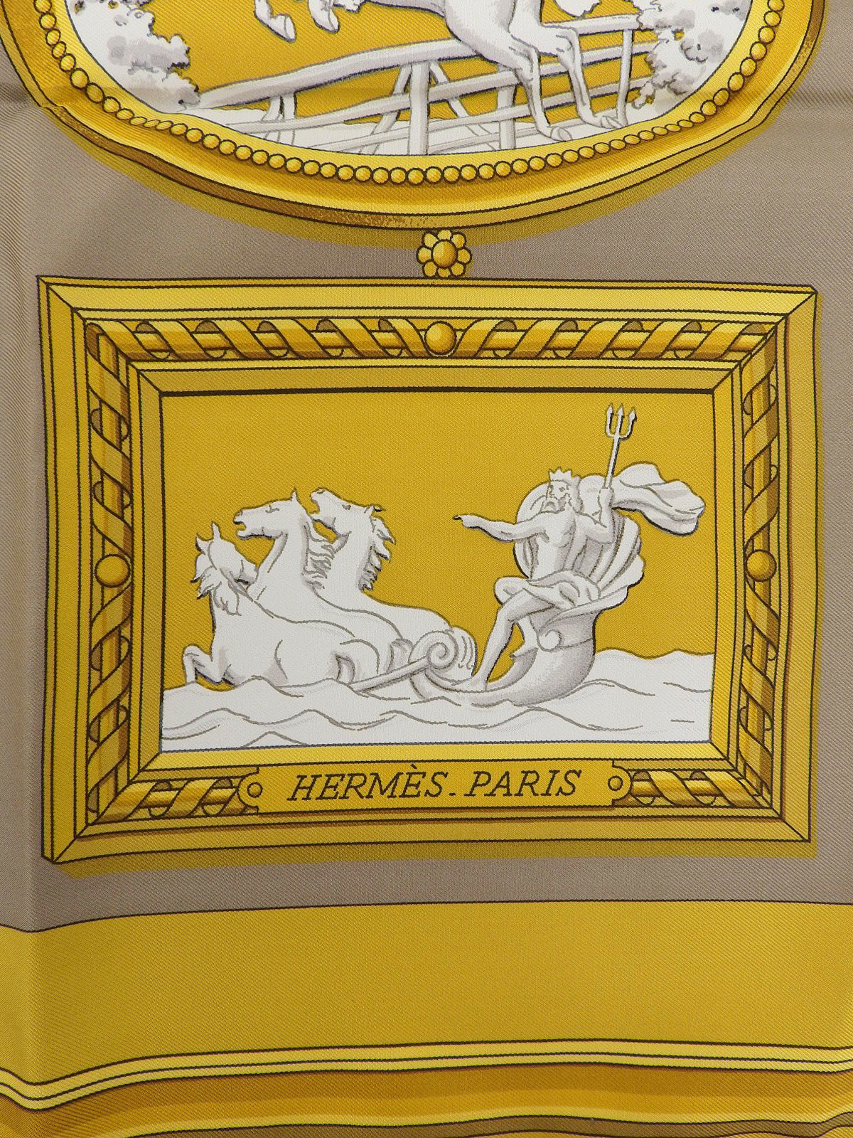 Carré 90 Wedgwood Pattern Scarf Yellow/Brown