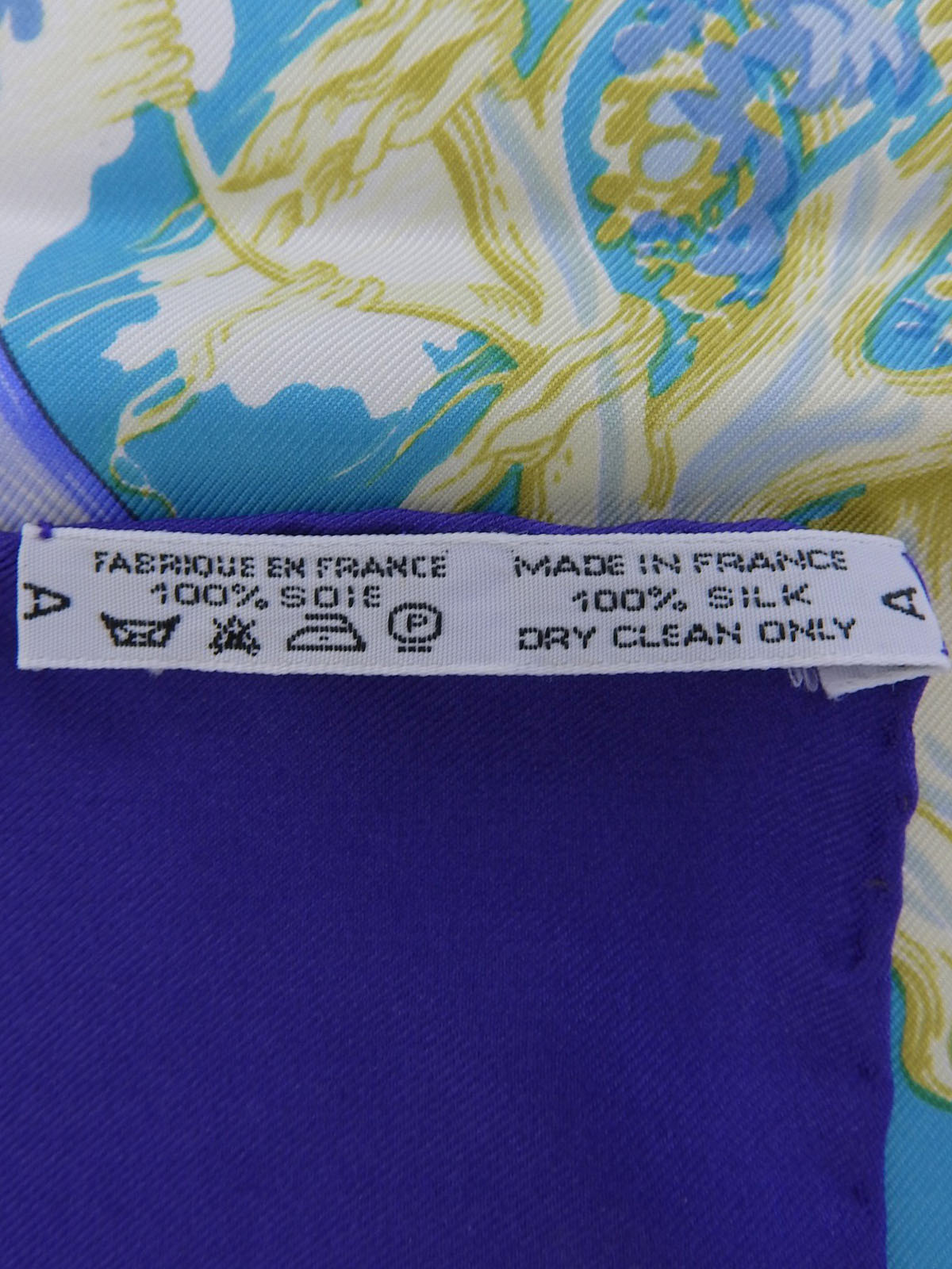 カレ90 Tropiquesパターンスカーフ ブルー/マルチ