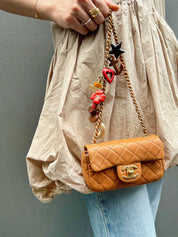 2014 CC 旋转锁扣吊坠链条包迷你棕色