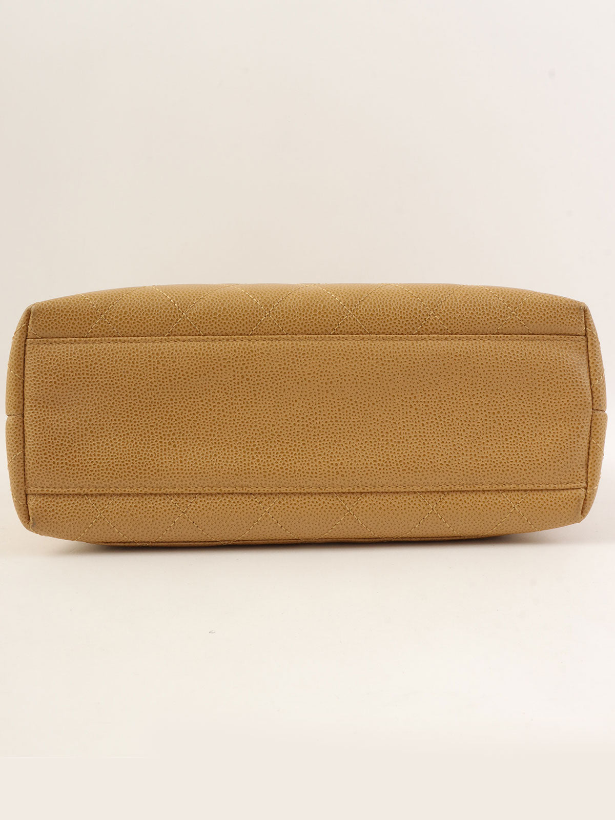 约2000年鱼子酱皮CC旋扣手提包，米色