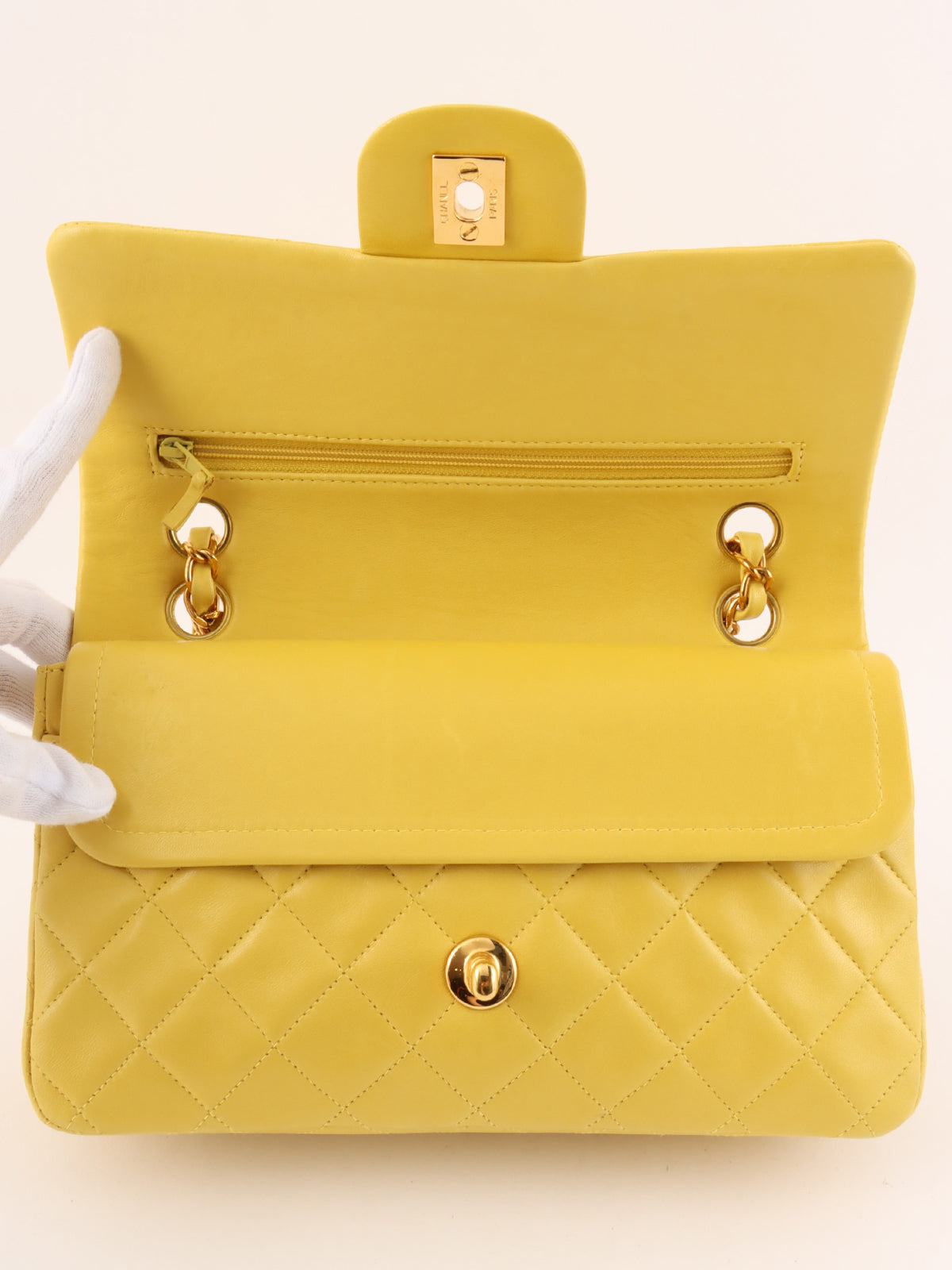 1998 Classic Flap Chain Bag, 23cm, Yellow