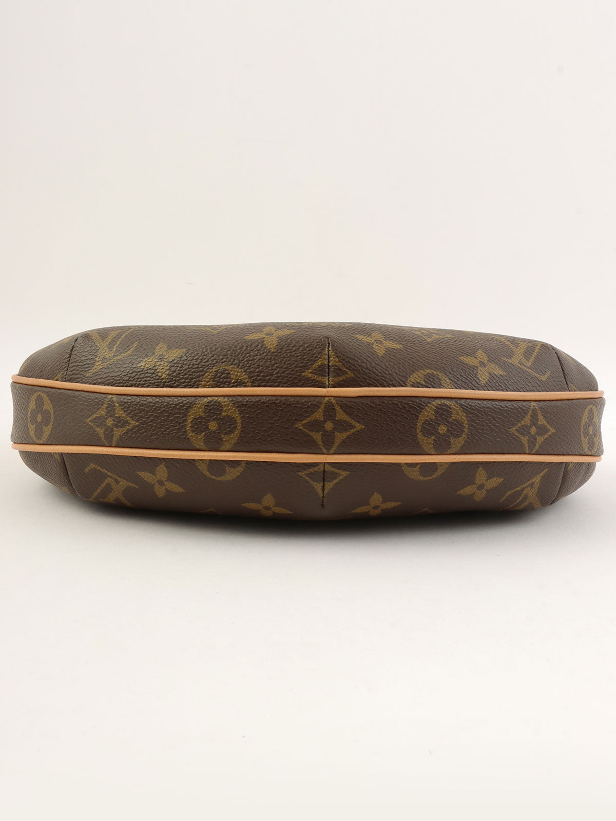 2002 Monogram Pochette Croissant Brown