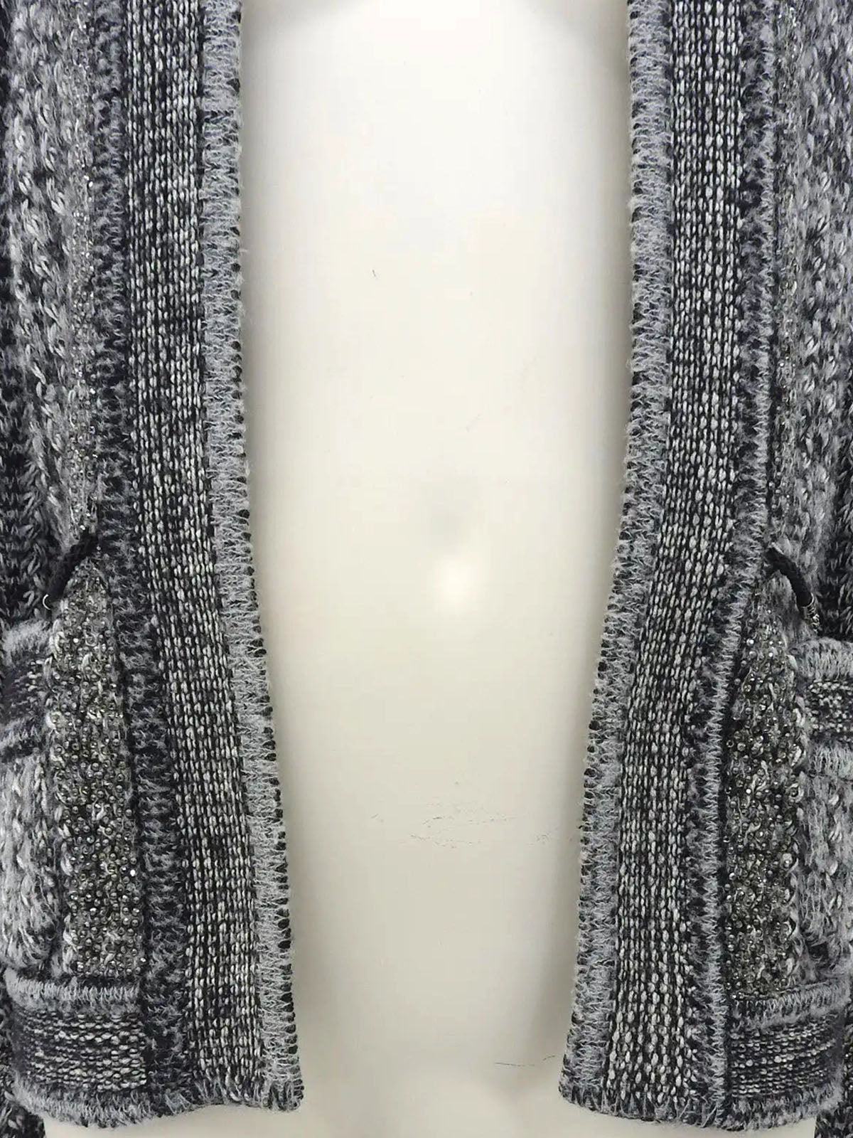 ラインストーンCCマークボタンチェーンデザインニットジャケット　グレー／ホワイト